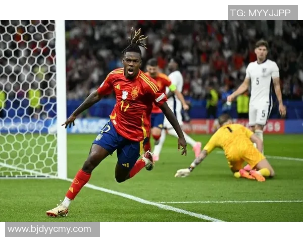 福登朋友圈壁纸曝光 引发球迷热议 全新私照展示球场外的个性生活